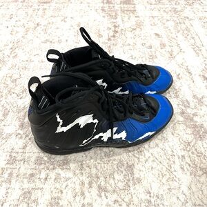 Nike Little Foamposite One 644791 Black Royal Blue Boys Size 7Y